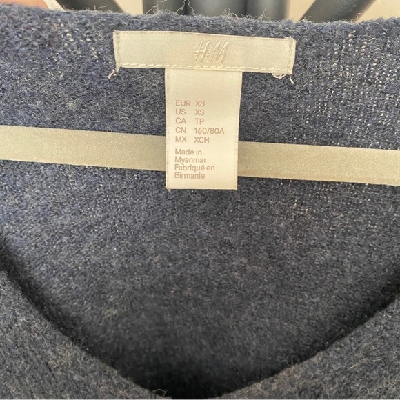 H&M Blue Knit Sweater - Picture 3 of 5